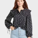 Universal Threads Universal Thread Balloon Long Sleeve Button-Down Shirt Photo 0