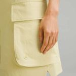 Lululemon Relaxed-Fit Super-High-Rise Cargo Short 4" Size 4 Photo 2