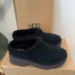 UGG  Women's New Heights Cozy Clog Photo 8