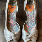 Rocket Dog  Open Toe‎ Thai Silk Heels gray excellent condition size 8 Photo 0