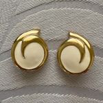 Monet Vintage  Earrings Photo 0