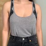Guess lace crop tank Photo 3