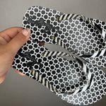 Vera Bradley Flip Flops Black White Honeycomb Striped Sandals Beach Shoes Photo 1