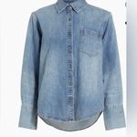 Alice + Olivia NWT-
Oversized Denim ShirtSadie Light Vintage Blue XS Photo 0