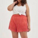 Torrid Coral Pull-On Stretch Mesh Short Sz 1X Embroidered Mid Rise Beach Preppy Photo 0