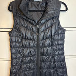 Athleta  Quilted Puffer Vest Size SMALL Photo 0