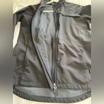 New Balance  women’s. Black and Gray Patterned Jacket Size XL‎ Photo 7