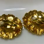 Kenneth Jay Lane for Avon 1991 Gold & Simulated Onyx Clip Photo 2