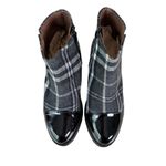 Eric Michael  Gray Tartan Plaid Ankle Boots Patent Leather Cap Toe Side‎ Zip, 6.5 Photo 2