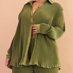 Pretty Little Thing Plus Size Matching Set  Photo 0