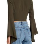 Flynn Skye Alyssa women’s dark green bell sleeve V-neck cropped top size small S Photo 1