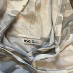 DSG Sweatshirt White Size XL Photo 1