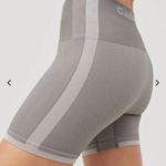 Outdoor Voices Seamless Smooth 4.5" Graphite Dove Gray High-Waisted Shorts Sz Photo 1