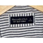 Abercrombie & Fitch  A&F Flannel White Blue Striped Button Down Shirt Size Small Photo 2