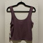 Vuori  NWT Sunrise Crop Tank Top Chestnut Color Size XL Photo 3