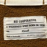 REI “out there” crewneck graphic fleece sweatshirt Brown Size XS Photo 3