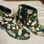 Qupid Floral Embroidered Ankle Boots - Black and Cream Photo 0