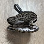 Juicy Couture  GOTH STAT BLACK HEART‎ FAUX LEATHER COIN PURSE WRISTLET, GOLD LOGO Photo 5
