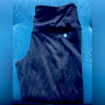 MiracleSuit  Black‎ women’s High-Rise Capri Legging size small activewear workout Photo 2