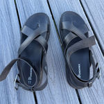 No Boundaries Black Strap Sandals Photo 0