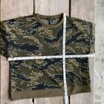 Forever 21 Womens Sweatshirt Size Medium Camouflage Camo Draped Olive Black Photo 3