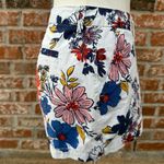 Old Navy floral blue and white cargo shorts / 2 / Excellent condition Photo 7