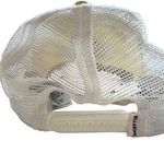 Billabong trucker hat with mesh back and adjustable strap Photo 5