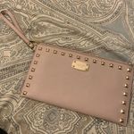 Michael Kors baby pink  clutch Photo 0