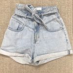 ZARA  Belted Denim Shorts / Light Blue Photo 1