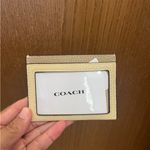 Coach Slim Id Card Case With Lemon
Graphic # CAT71 Photo 1