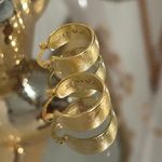 Gold frosting wide hoop earrings Photo 2