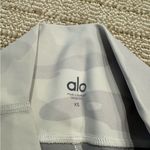 Alo Yoga  High Waist Vapor Legging in White Camouflage | XS Photo 4