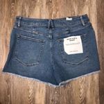 Good American  Good Curve Raw Hem High Rise Denim Blue Jean Shorts Size 15 NWT Photo 2