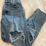 Forever 21 Lightwash distressed jeans Photo 8