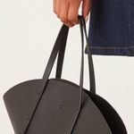 Gina Tricot ASOS-  black faux leather wide top elongated shopper shoulder bag Photo 0