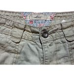 Levi's Levi’s women’s khaki cargo shorts sz 8 vintage Photo 2
