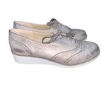 Adrienne Vittadini  Trink Silver Distressed Leather Oxford Flats 6.5 in EUC Photo 6