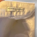 Wonderly  Mid-Rise Skinny Crop White Jeans nwt‎ Photo 7