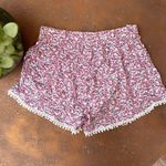 Hot Gal floral shorts Photo 1
