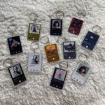 SPOTIFY/MUSIC/ALBUMS CUSTOMIZABLE KEYCHAINS Photo 0