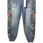Driftwood NEW  "Summer Vines" Jogger Jeans Floral Embroidered Boho Feminine S Photo 4