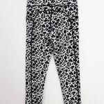 Zyia  Snow Leopard Pocket Brilliant Hi-Rise 7/8 Leggings sz 2 Athletic Activewear Photo 3