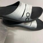 OOFOS OOahh  Sport Slide Sandals – Unisex M6/W8 – Black/White Fade – (B5) Photo 2