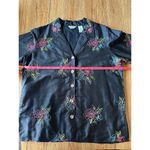 Laura Ashley  100% Silk Floral Blouse Size Medium Petite Photo 4
