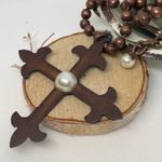 Boutique Copper ball chain with metal cross and a Pearl bead in the center. Photo 0