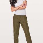 Lululemon  city trek trouser olive green size 8 Photo 1