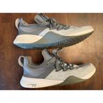 Nike elite TR women's sneakers grey and white size 7.5 Photo 2