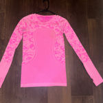 Lululemon  Swiftly Tech Long Sleeve Hot Pink Light Pink Trendy Size 6 Camo Photo 2
