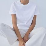 H&M Classic White Tee Photo 0