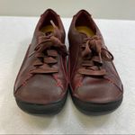Clarks Clark’s Artisan Women’s Shoes Size 7 1/2 M Red color shade leather casual Photo 1
